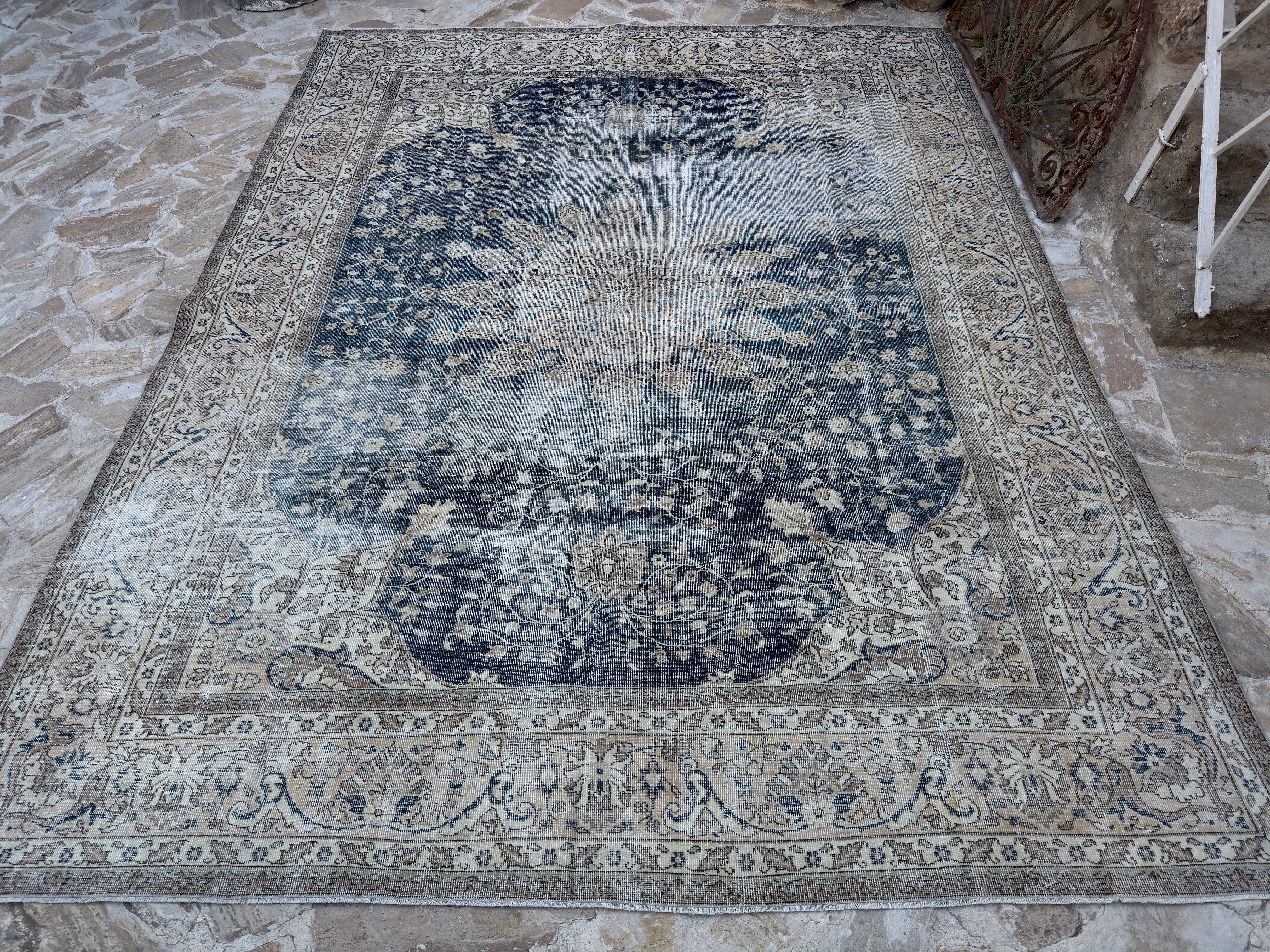Maible 8’10” x 11’7”