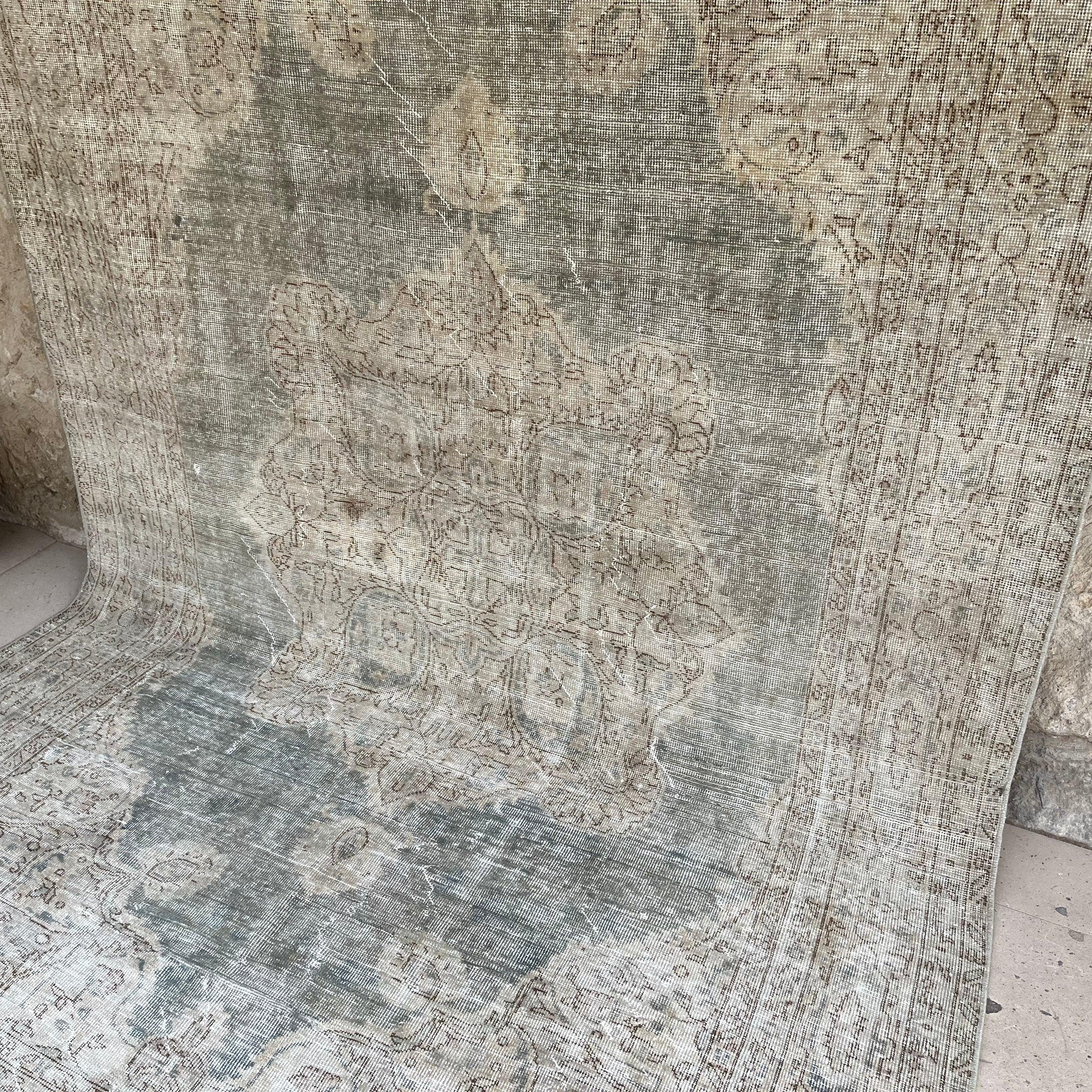 Malakai 6'4'' x 10'2''