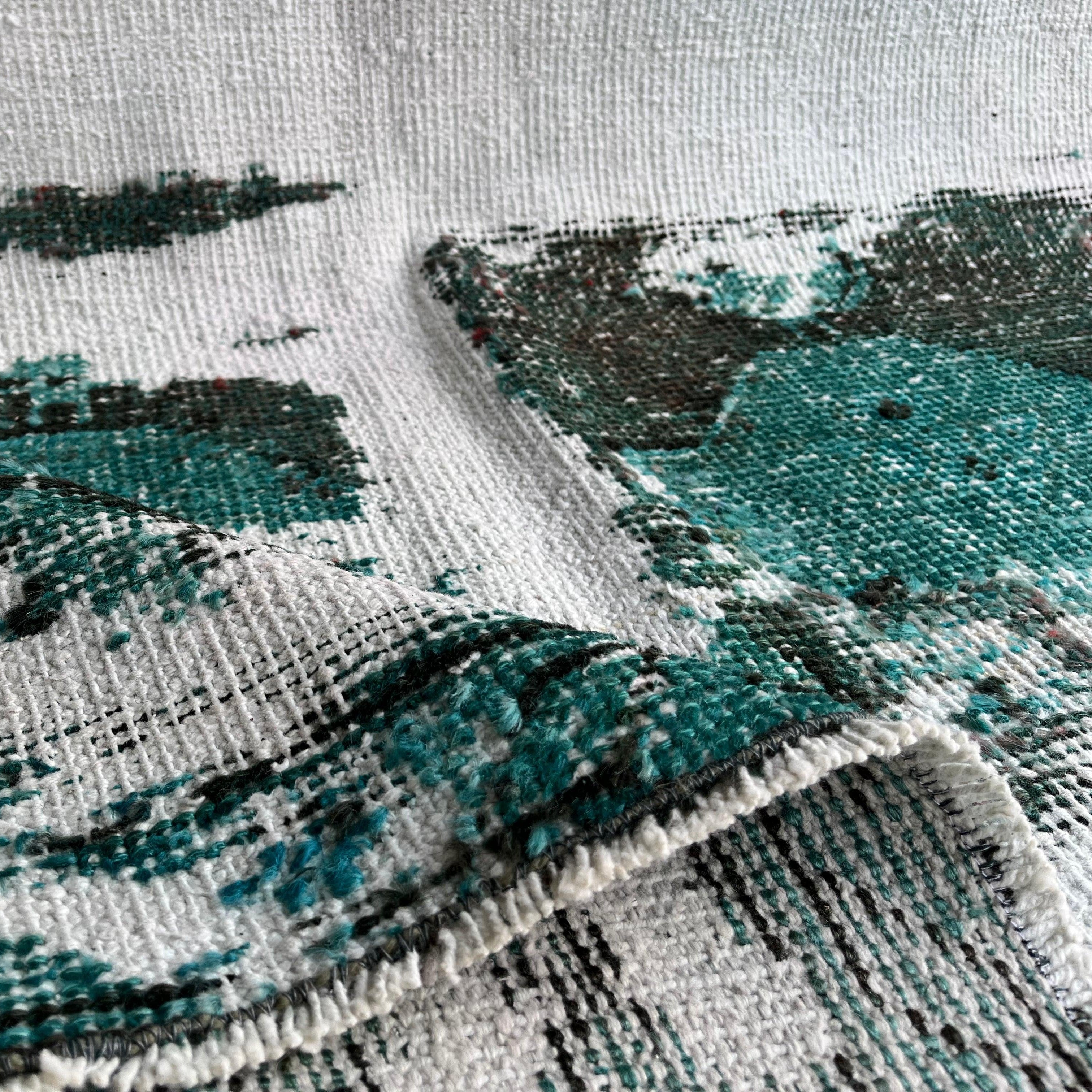Melinda 5' x 8'9''