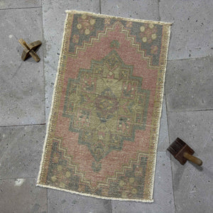 Willa - Mini Anatolian Rug