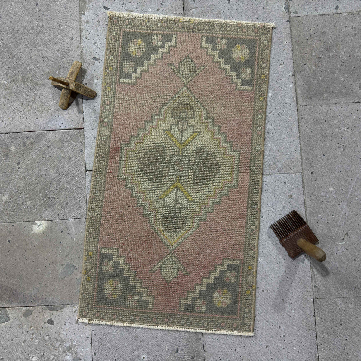 Pink 1' x 3' mini vintage rug with medallion design, handmade in Turkey – Janella.
