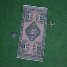 Pink 2' x 4' mini vintage rug with traditional design, handmade in Turkey – Alfi.