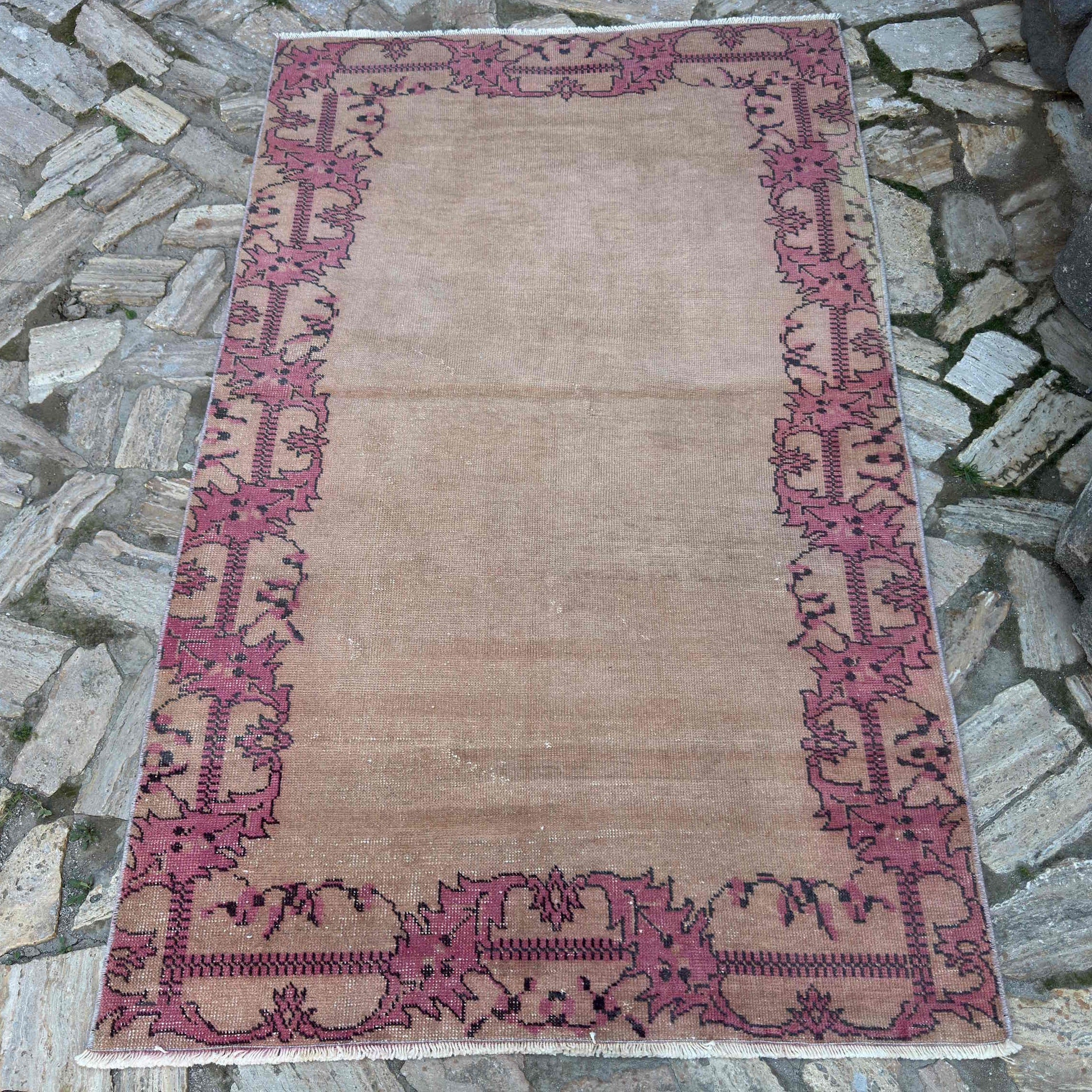 Minta 3'10'' x 6'2''