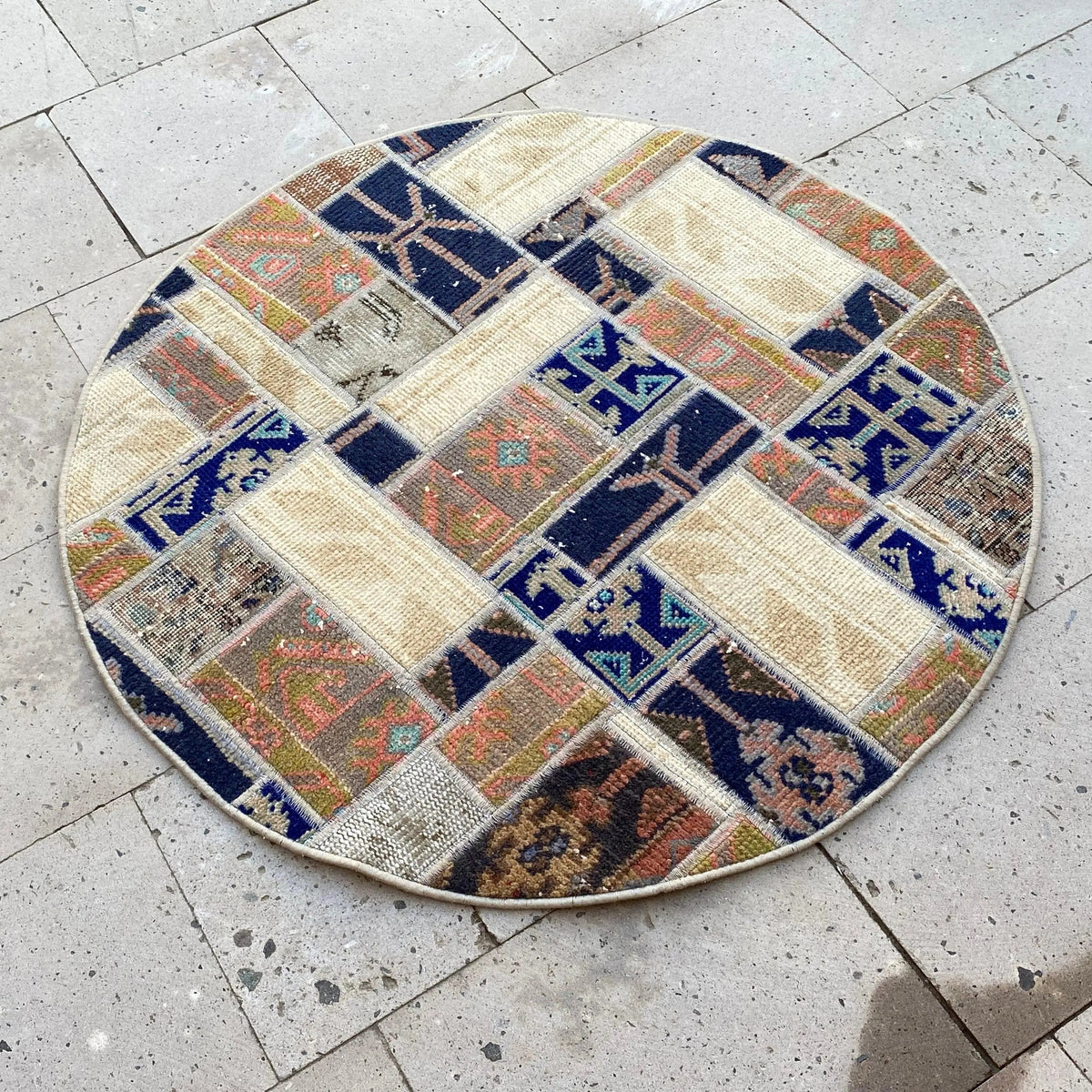 Beige 3' x 3' oriental wool rug with patchwork design, handmade in Turkey – Wainwright.