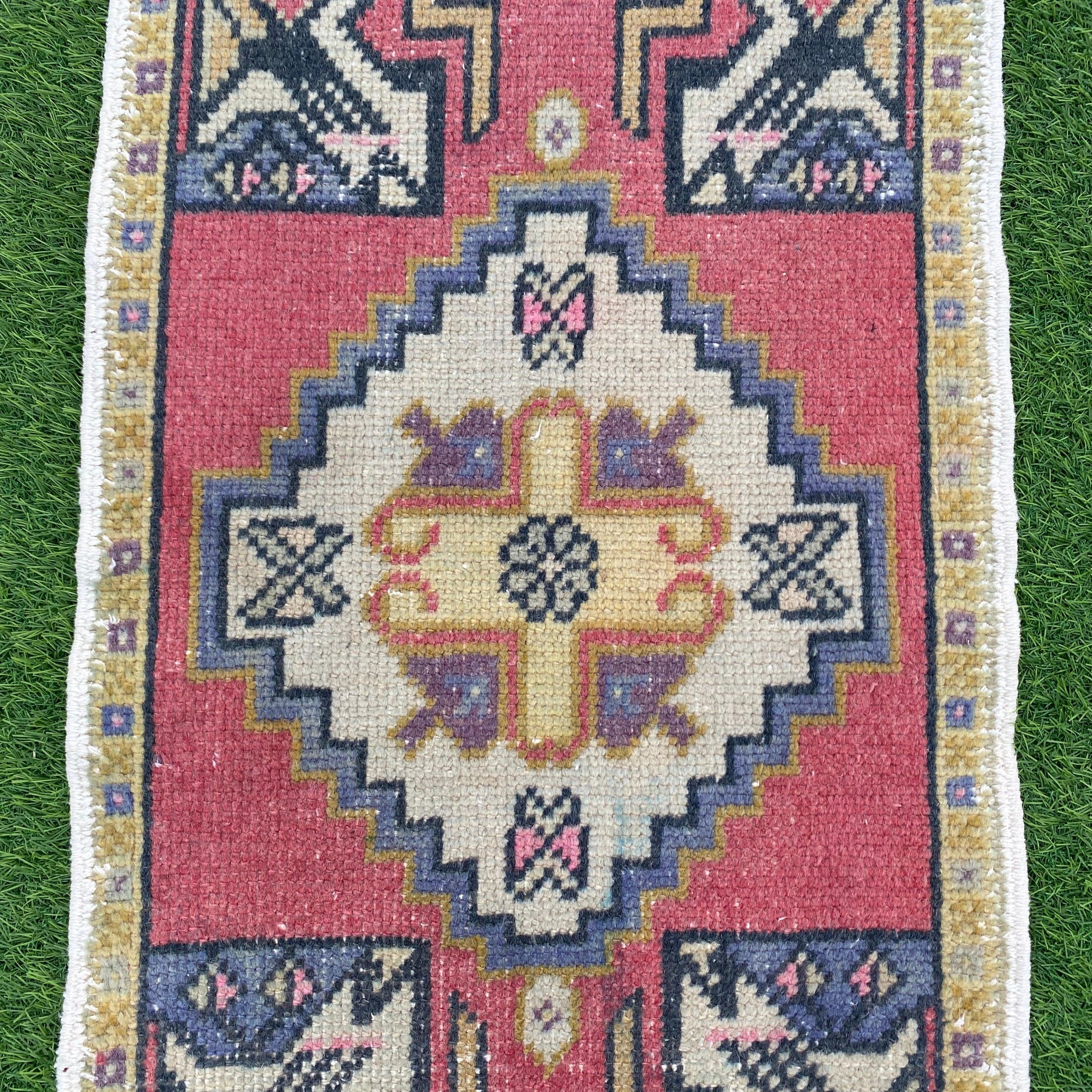 Otis 1'6'' x 3'