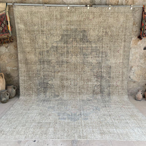 Jane - Oversized Vintage Rug