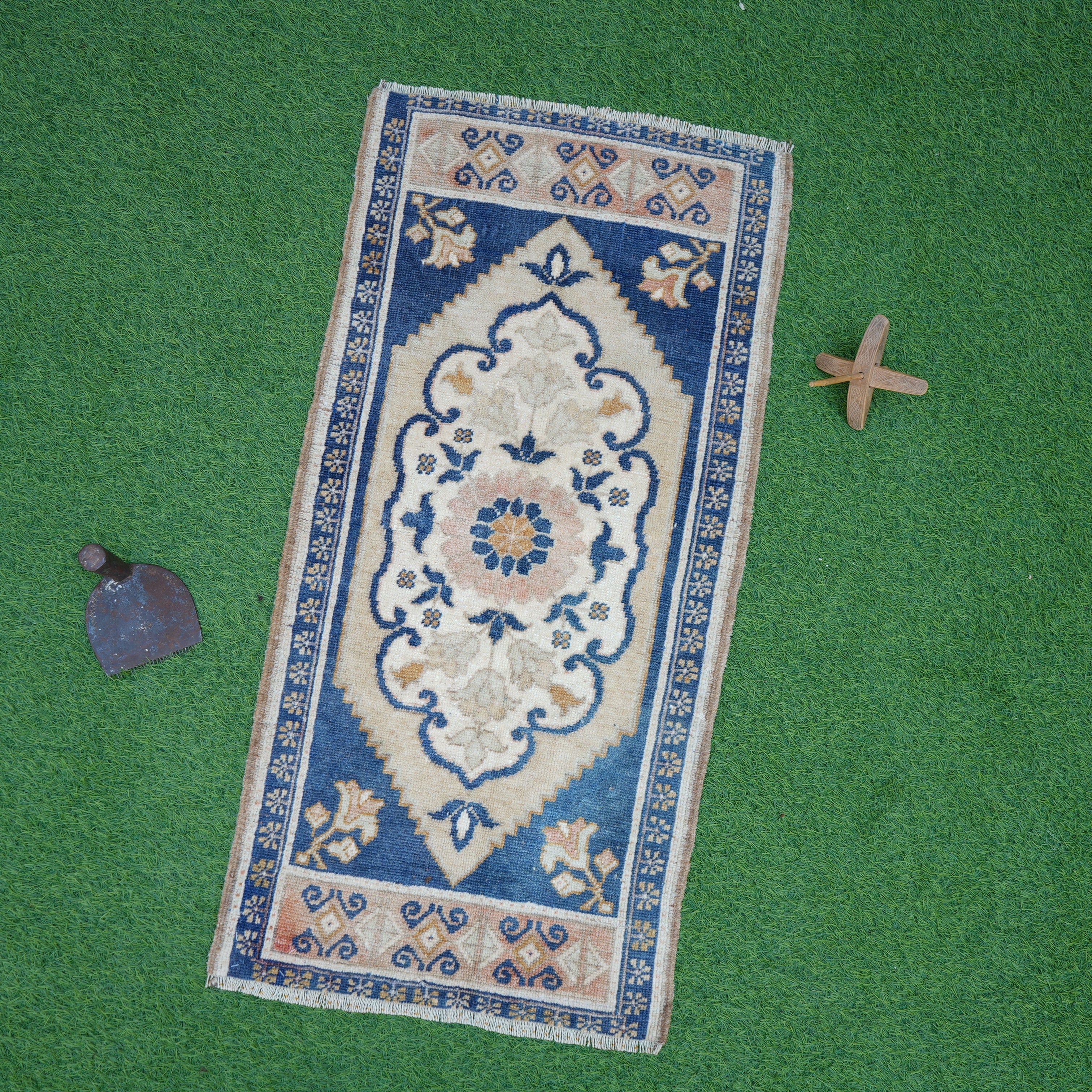 Pace - Vintage Small Rug