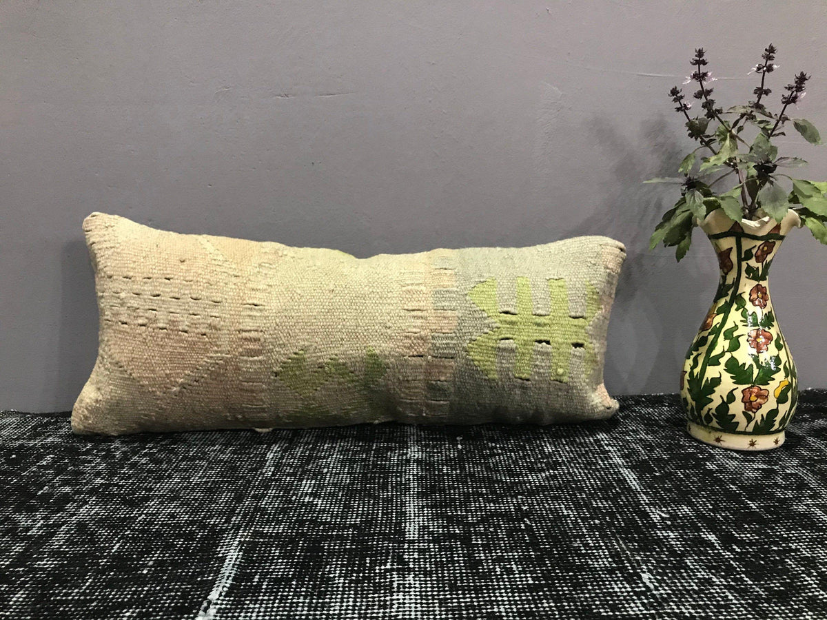 Beige pillow cover with neutral design, handmade in Turkey – SY00017.