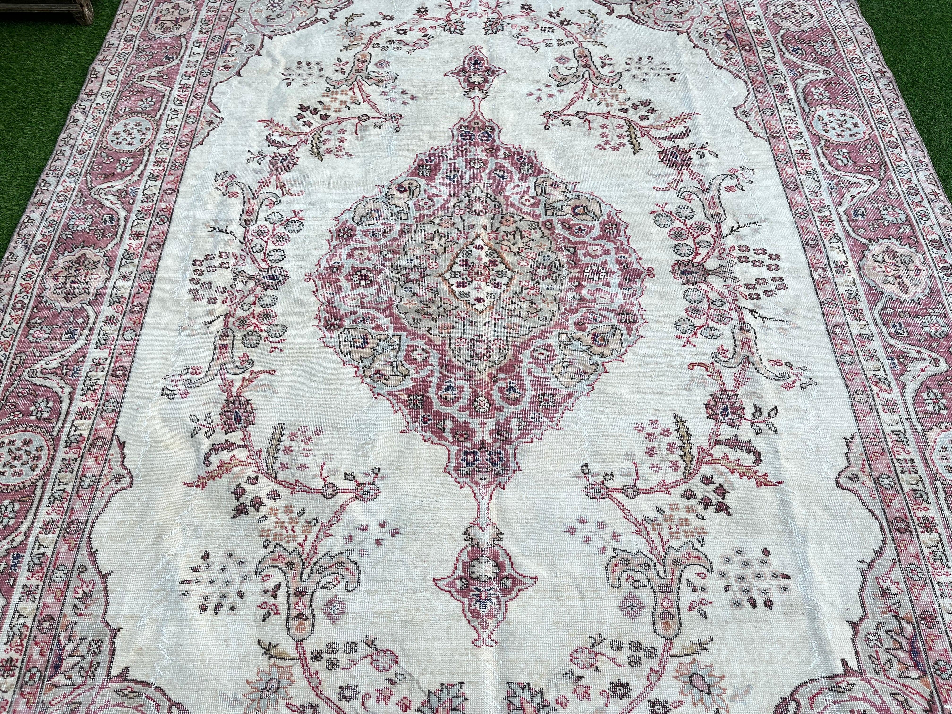 8' x 12' - Vintage Turkish Rug, Pink - Rita | Kirmen Rugs – Kirmen™