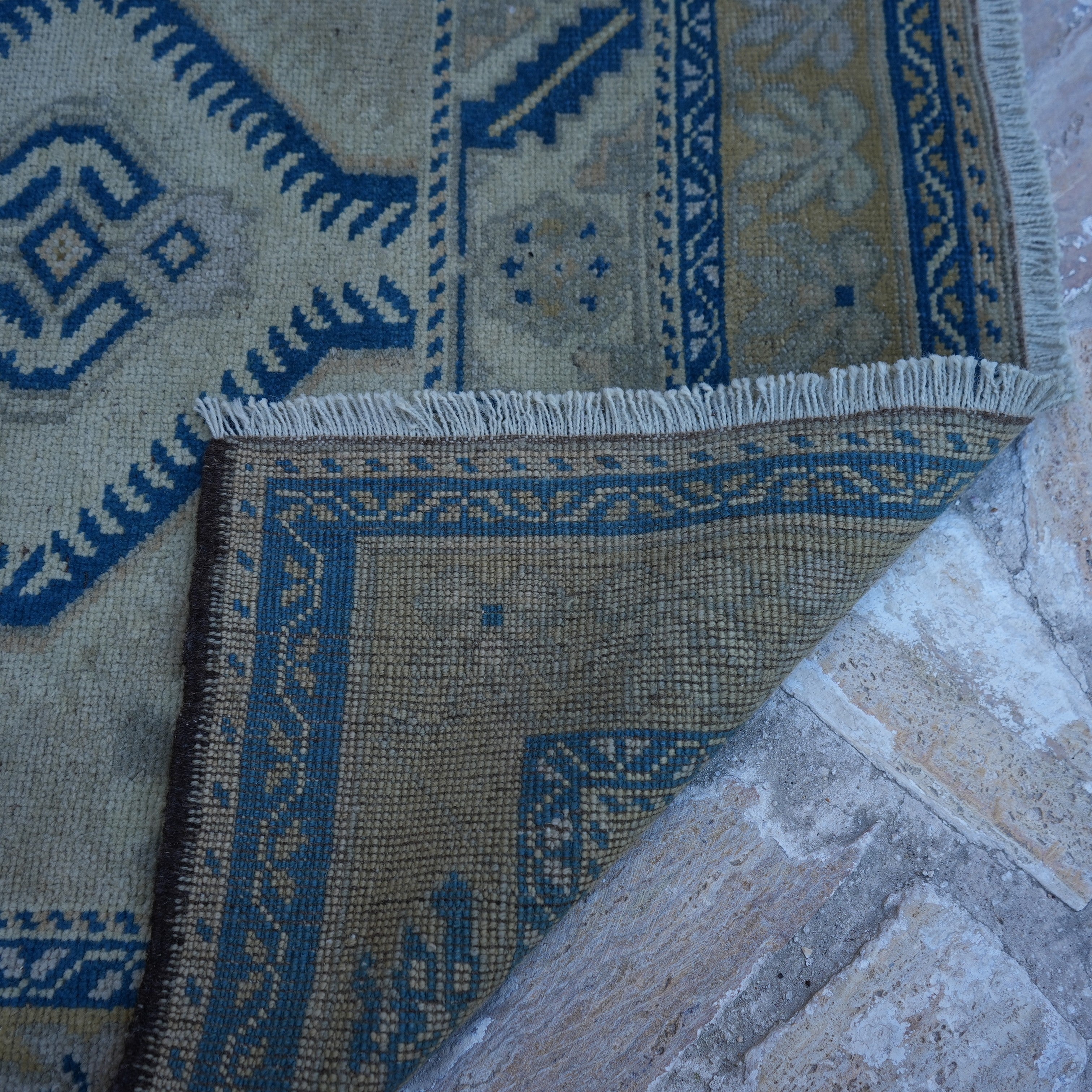 Roselin - Authentic Vintage Rug