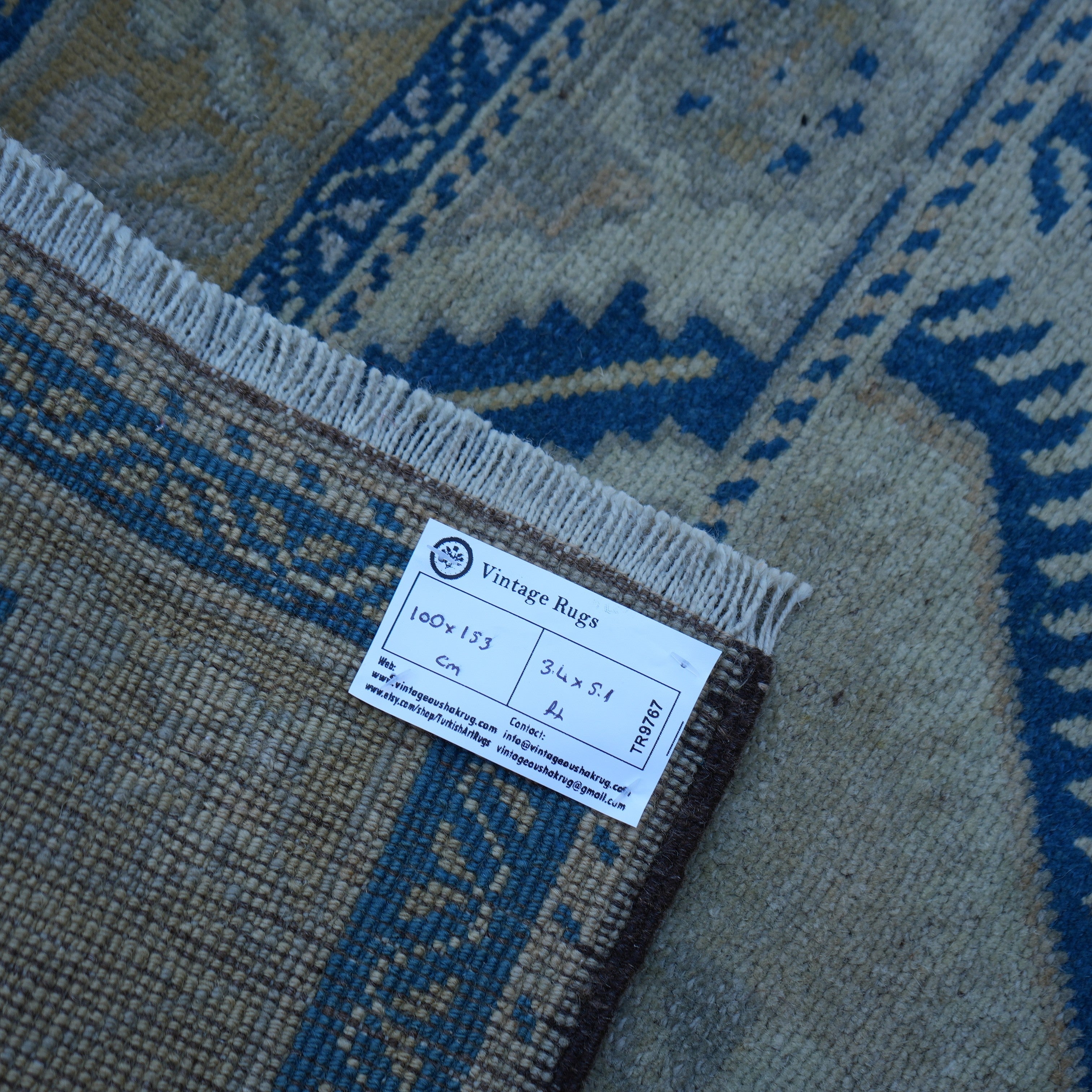 Roselin - Authentic Vintage Rug
