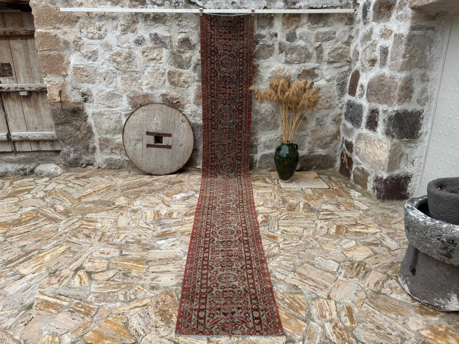 Roseline 2'2" x 15'4"