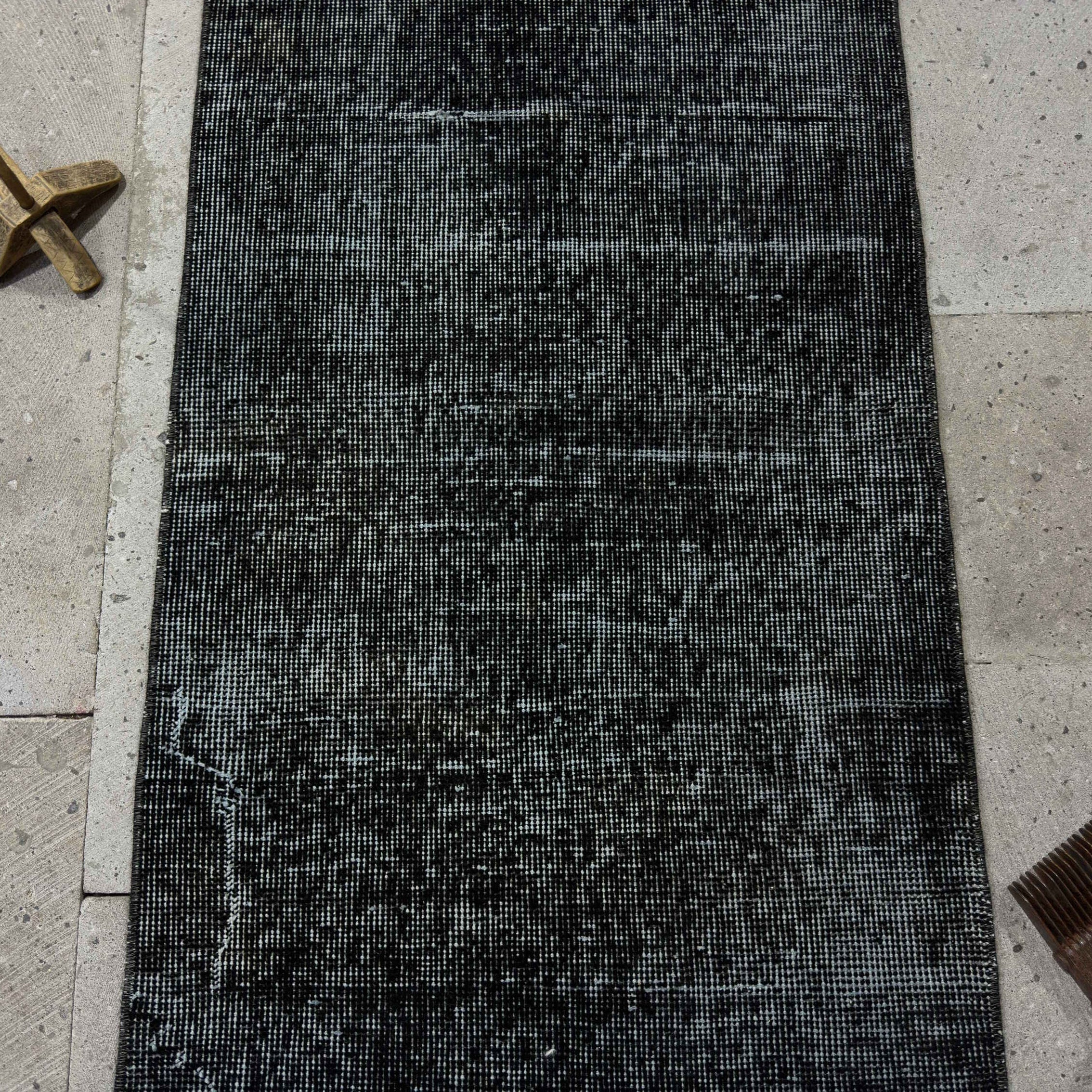 Sadella 2’ x 4’5”