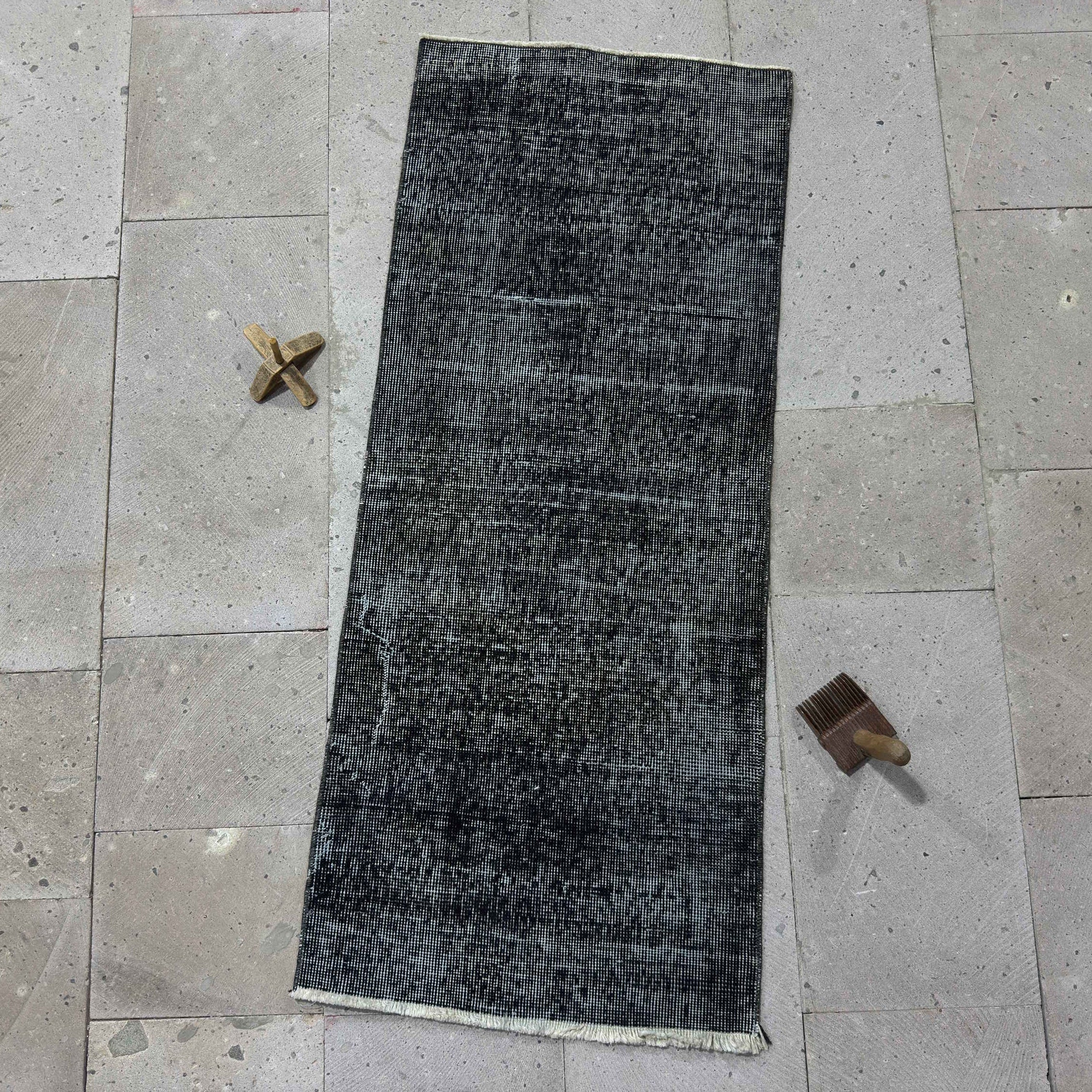 Sadella 2’ x 4’5”