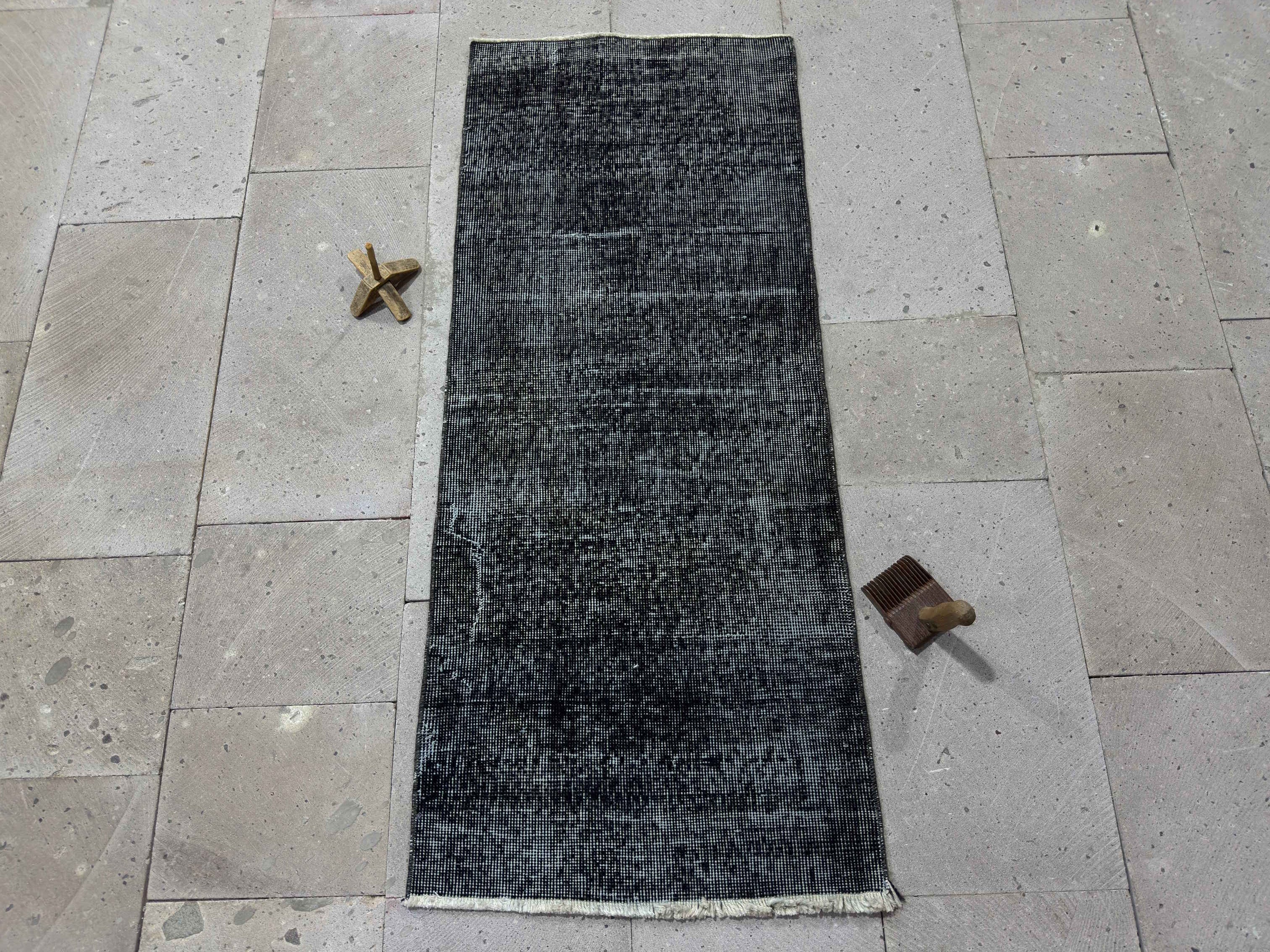 Sadella 2’ x 4’5”