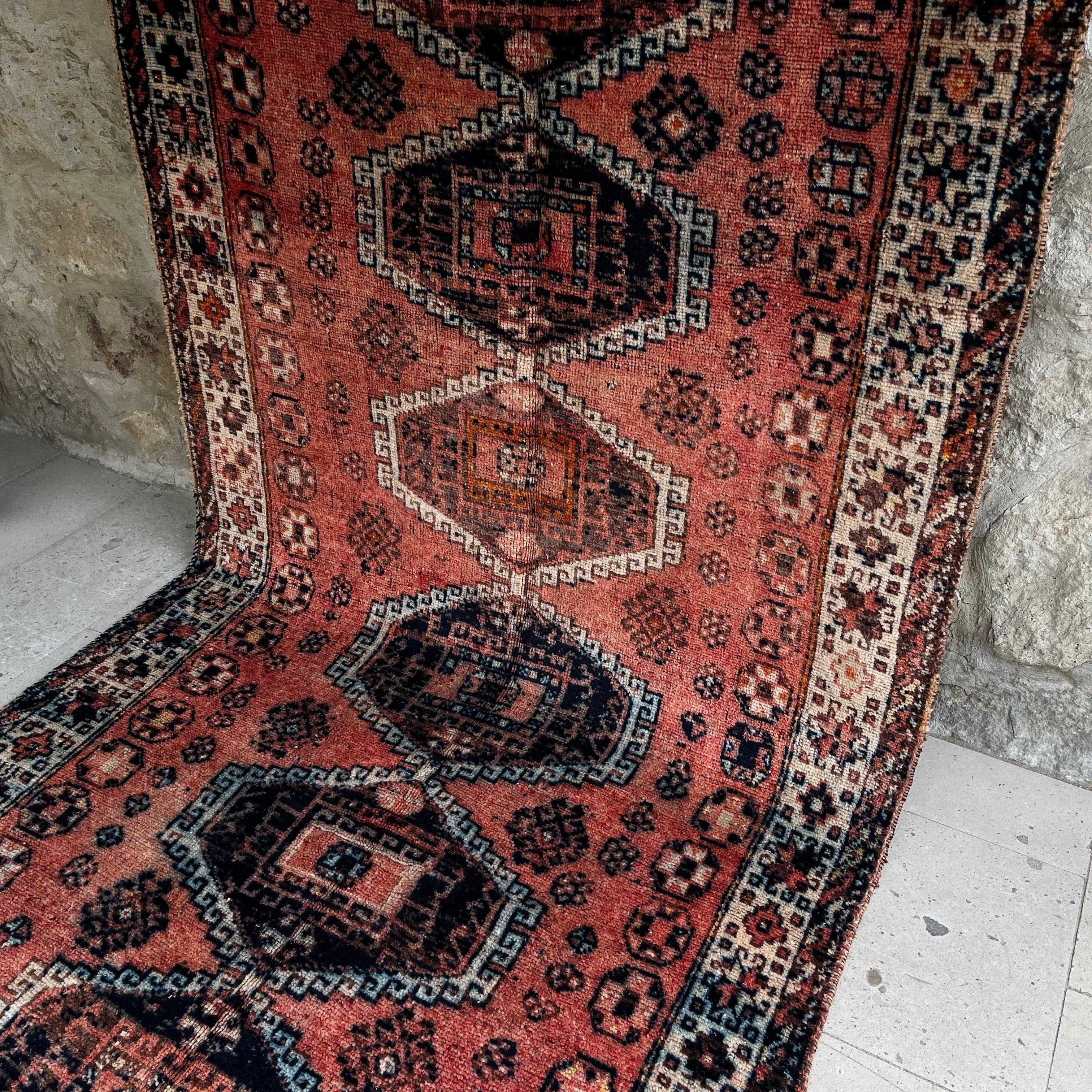 Seldon 5' x 10'10''