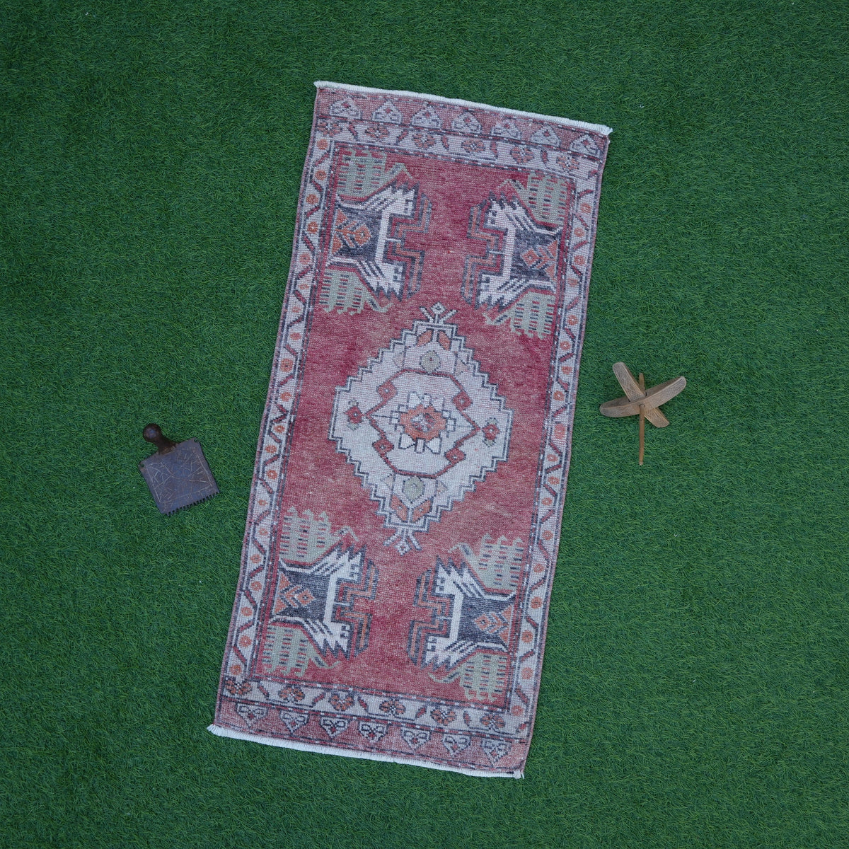 Red 2' x 3' small vintage rug with traditional design, handmade in Turkey – Arlie.