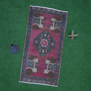 Kai - Small Vintage Rug