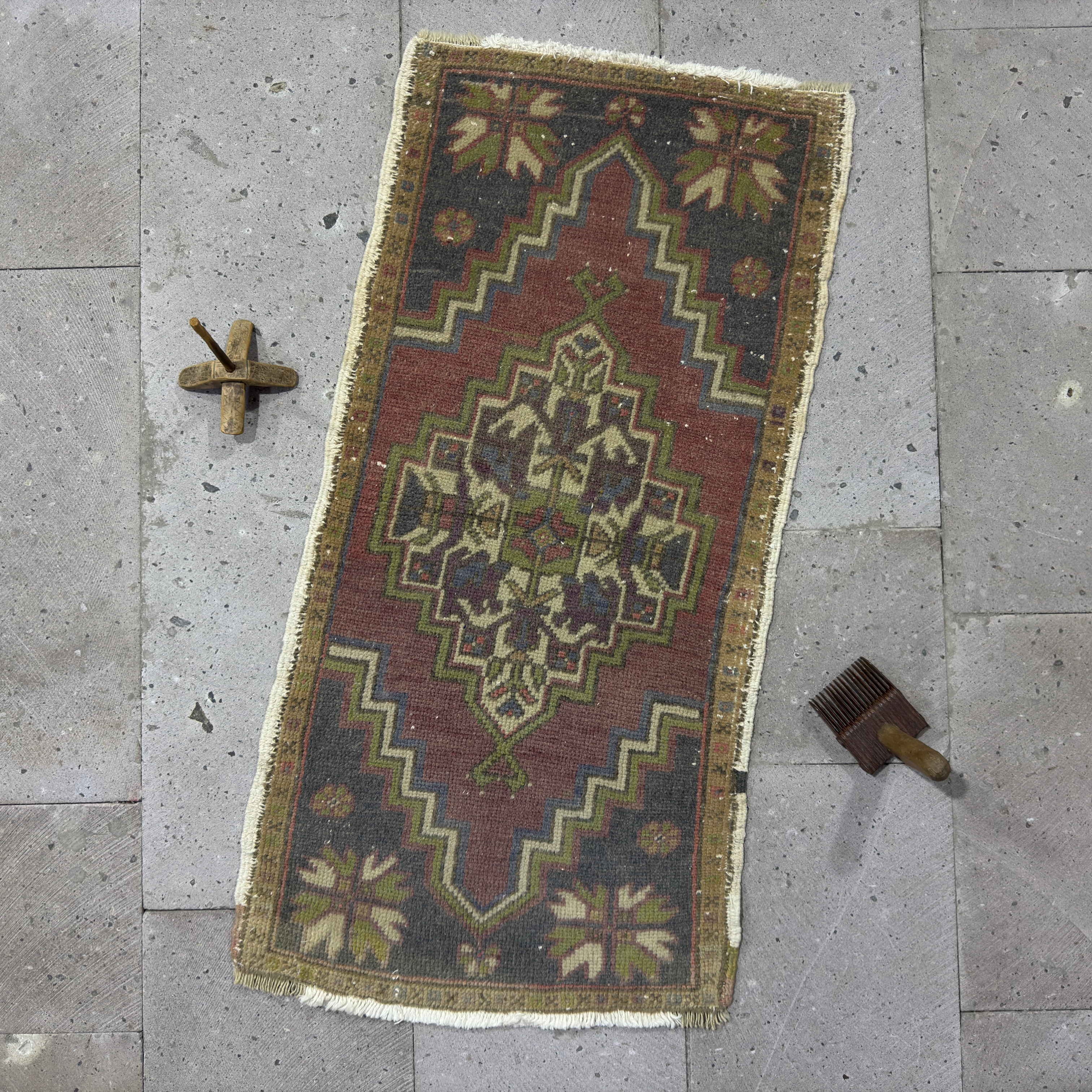 Red 2' x 4' small vintage rug with traditional design, handmade in Turkey – Elyse.