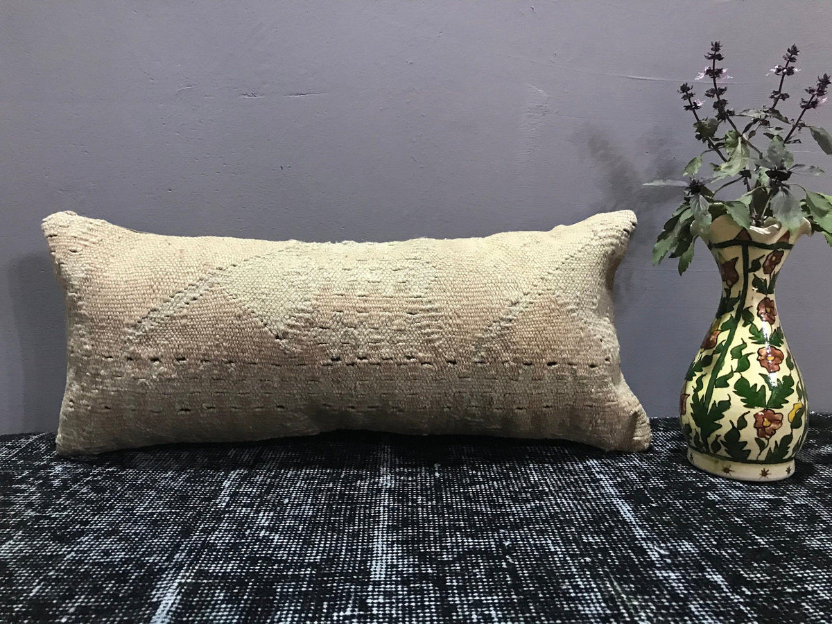 Beige throw pillow with traditional design, handmade in Turkey – SY00029.
