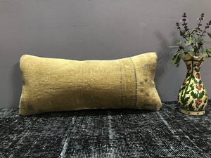 SY00033 - Throw Pillow