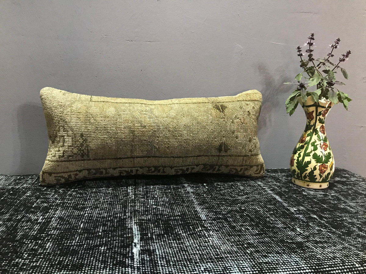 Beige throw pillow with traditional design, handmade in Turkey – SY00044.