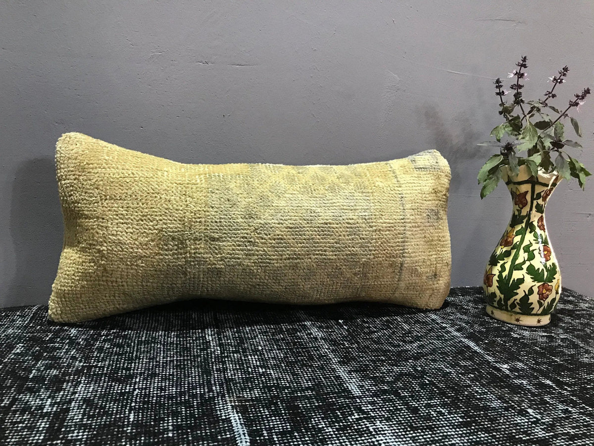Beige throw pillow with neutral design, handmade in Turkey – SY00051.