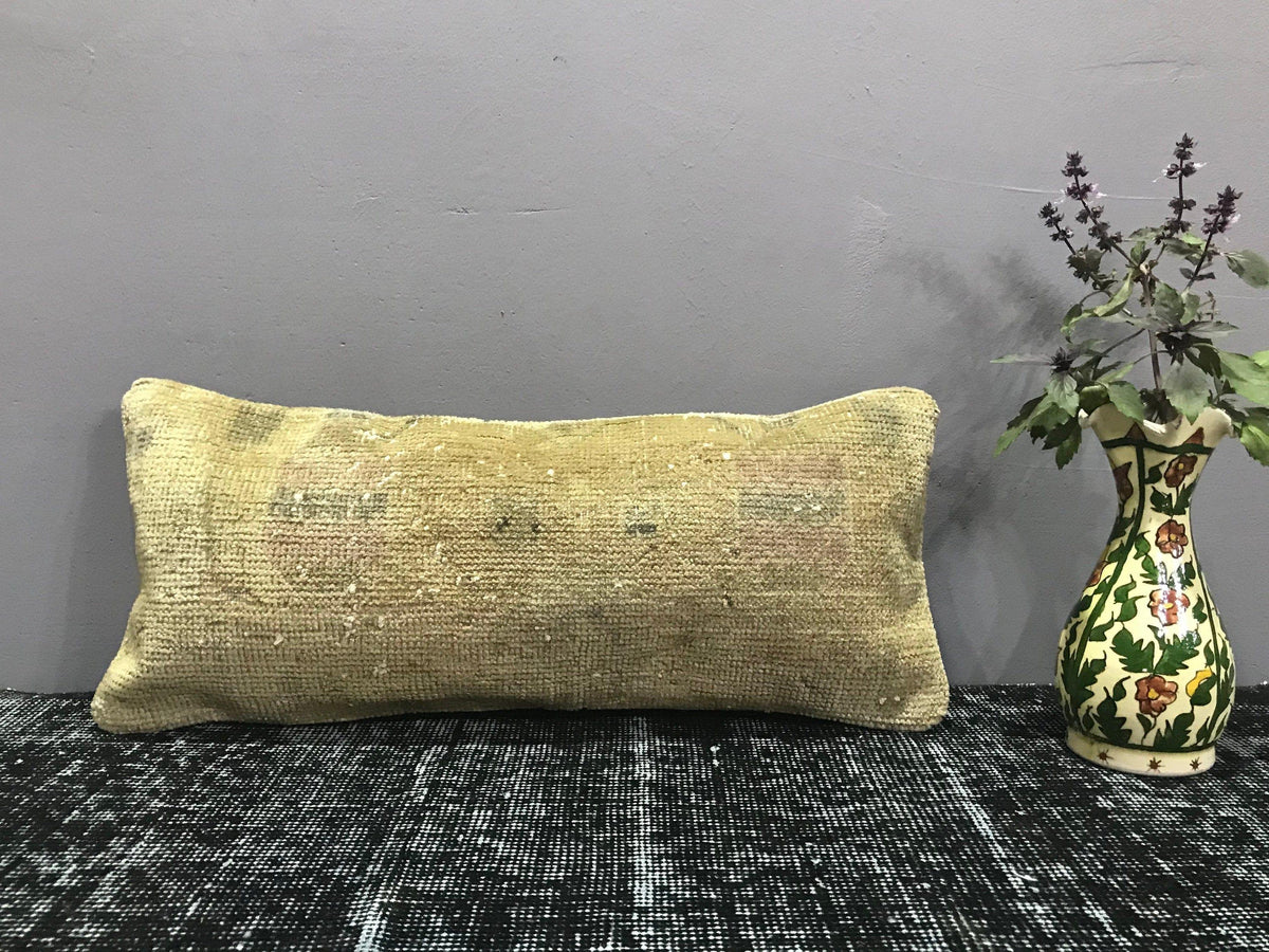 Colorful throw pillow with traditional design, handmade in Turkey – SY00004.
