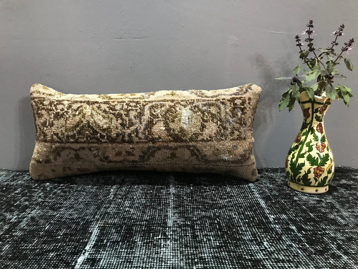 Colorful throw pillow with traditional design, handmade in Turkey – SY00050.