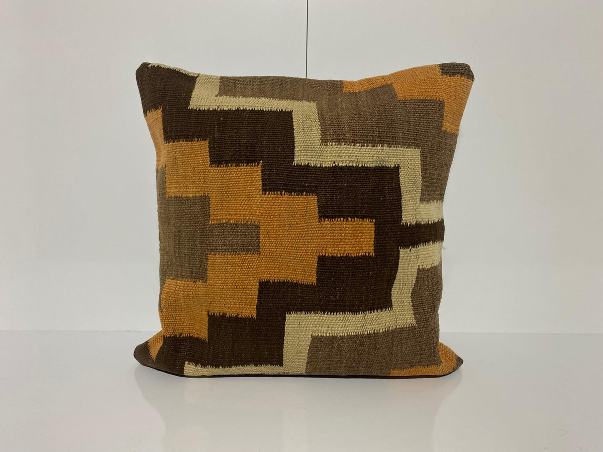 White throw pillow with neutral design, handmade in Turkey – KK00210.