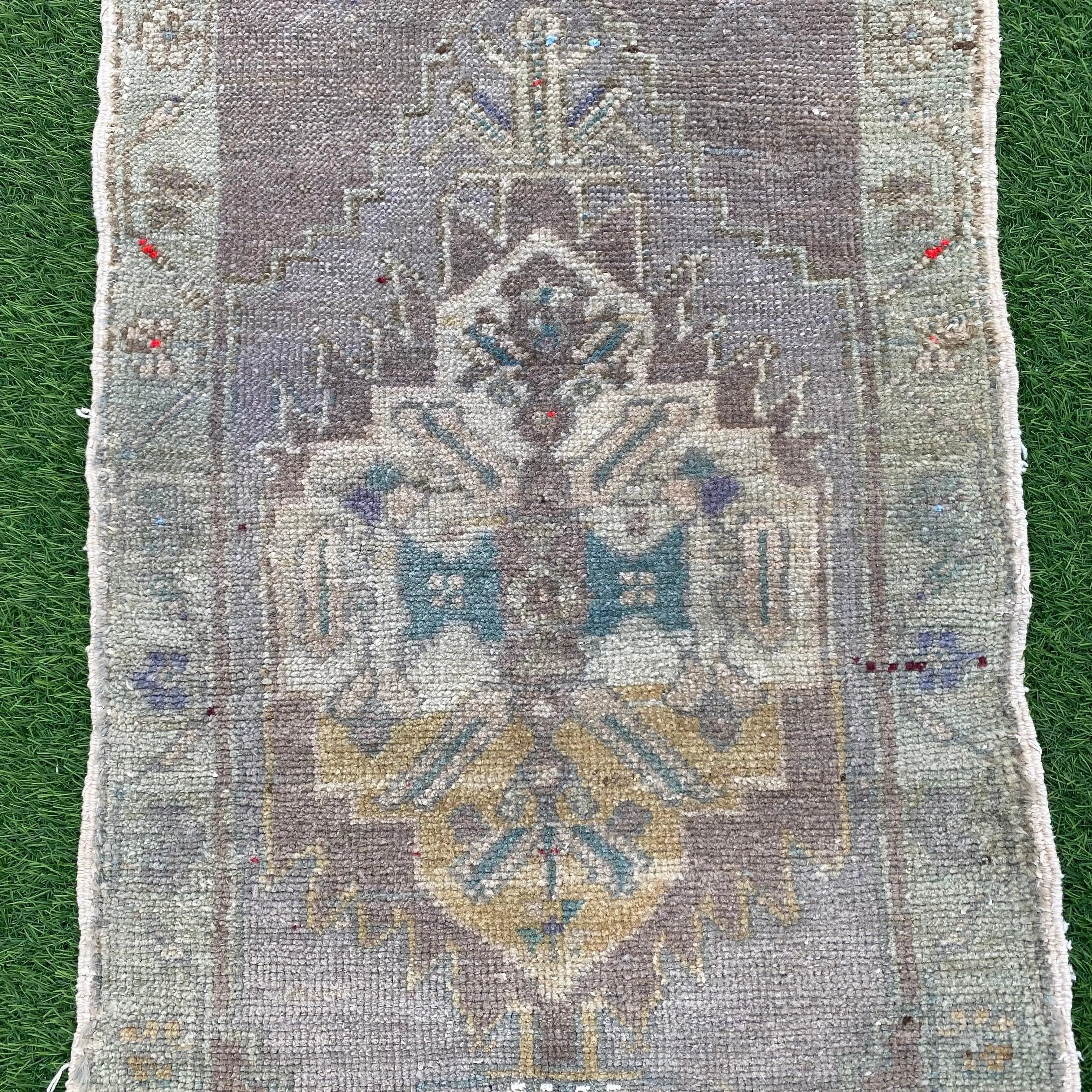 Trenton 1'7'' x 3'4''