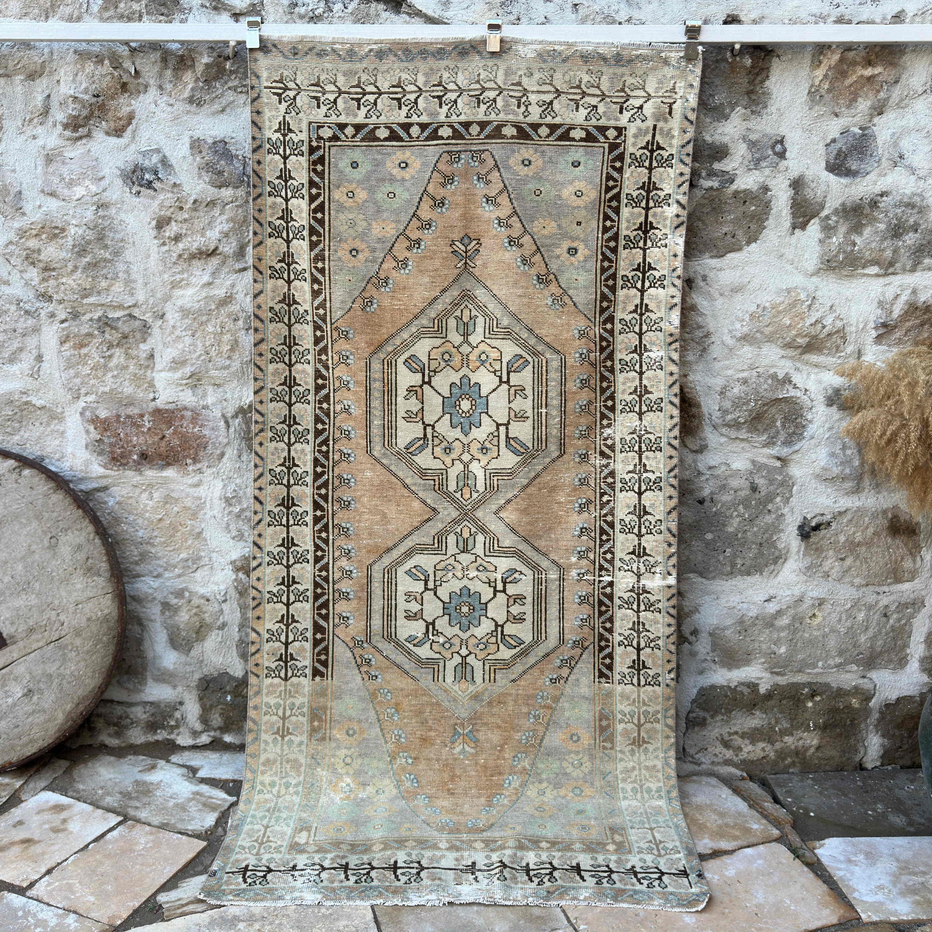 Pale Orange 4' x 8' turkish area rug with traditional design, handmade in Turkey – Malin.