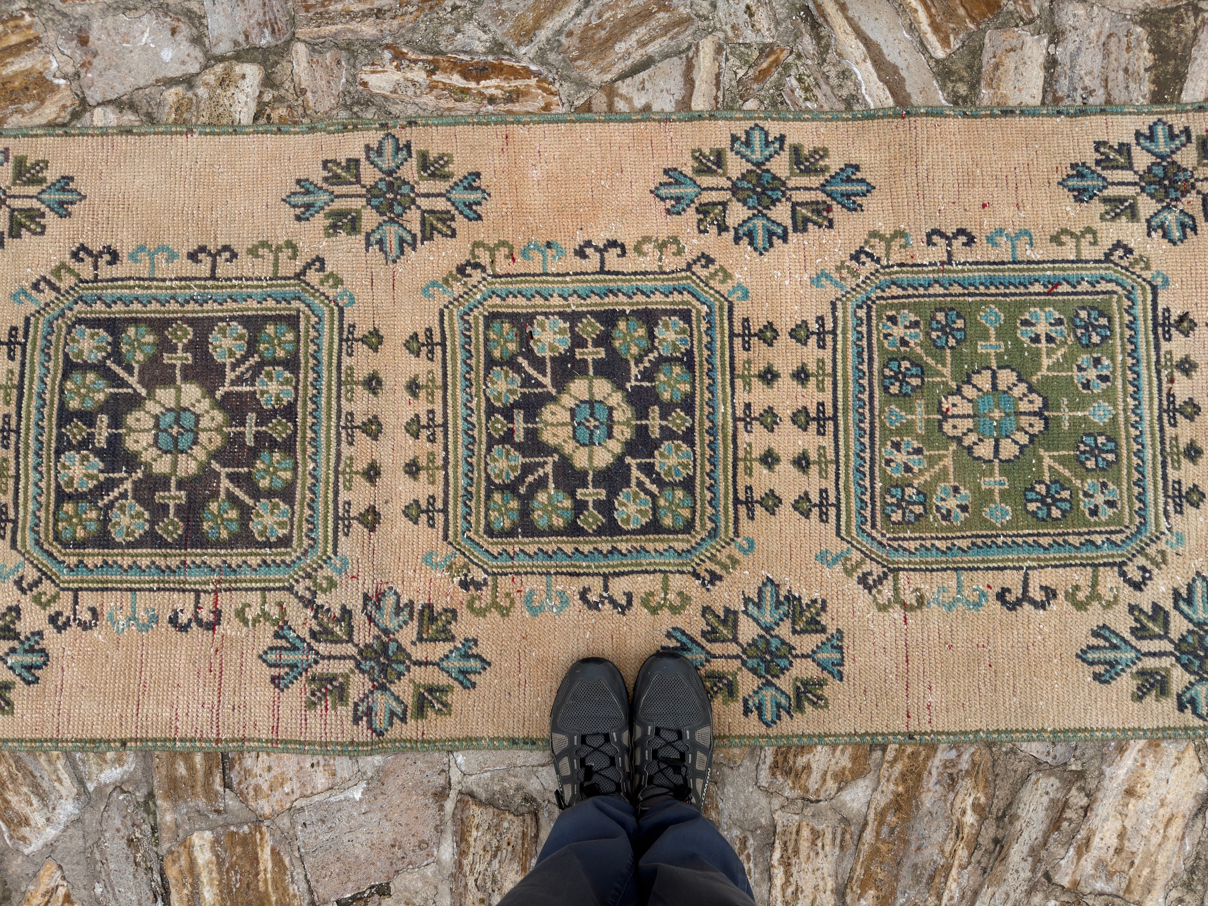 Tybie 2'10" x 20'10"