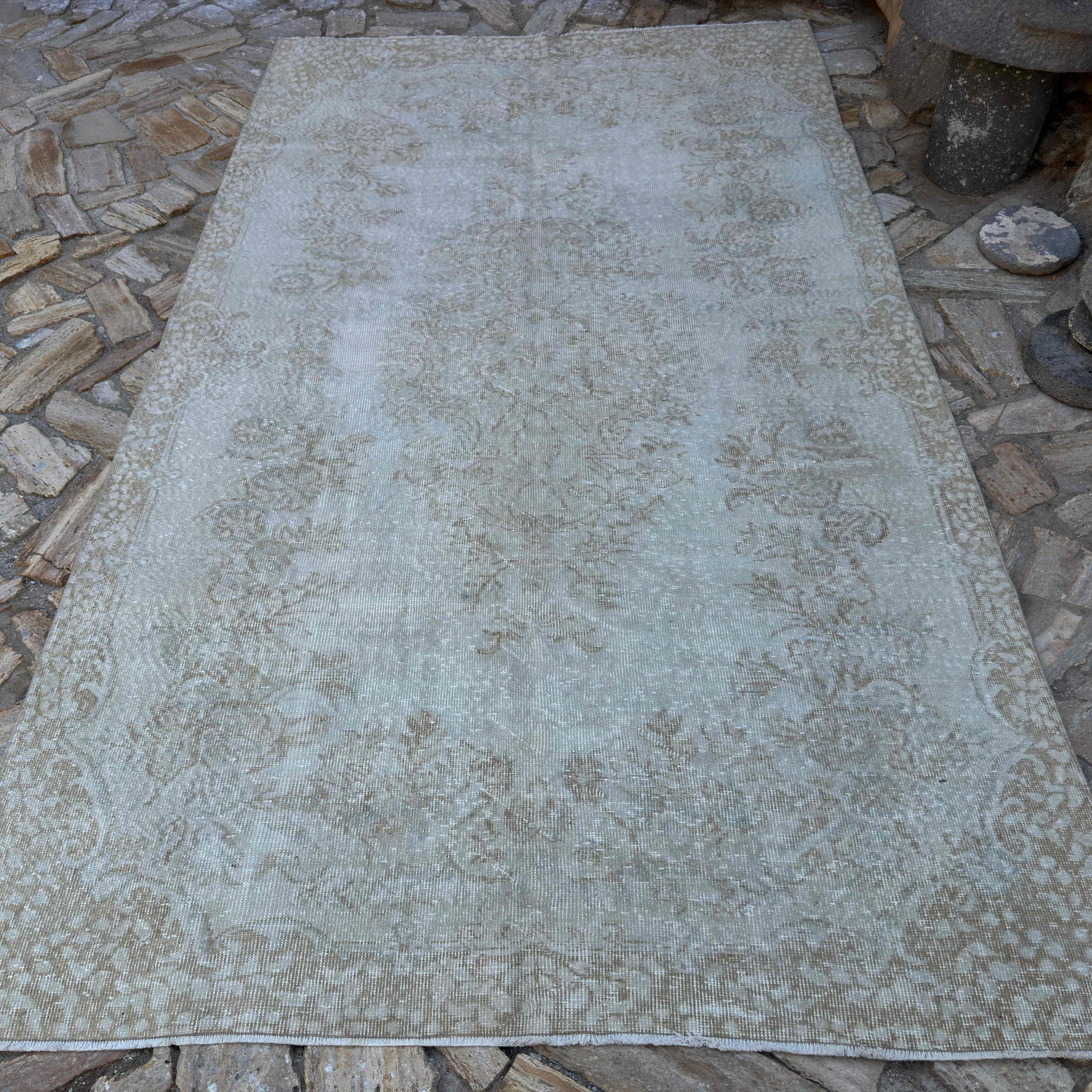 Vernon 6' x 10'2''