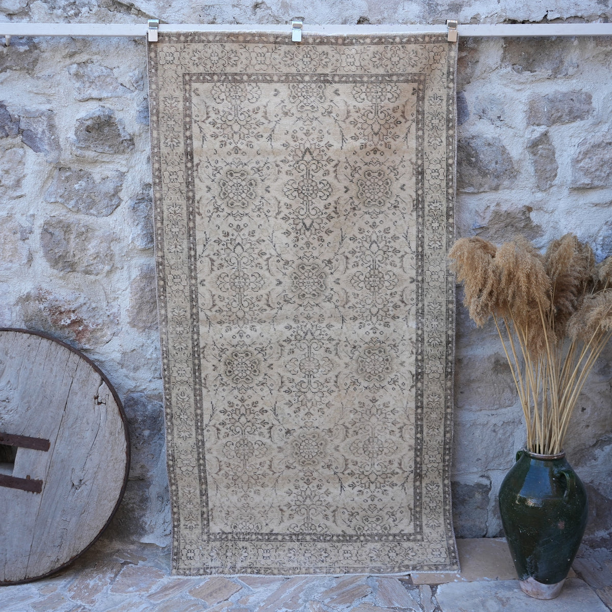 Beige 4' x 7' vintage area rug with traditional design, handmade in Turkey – Tiffi.