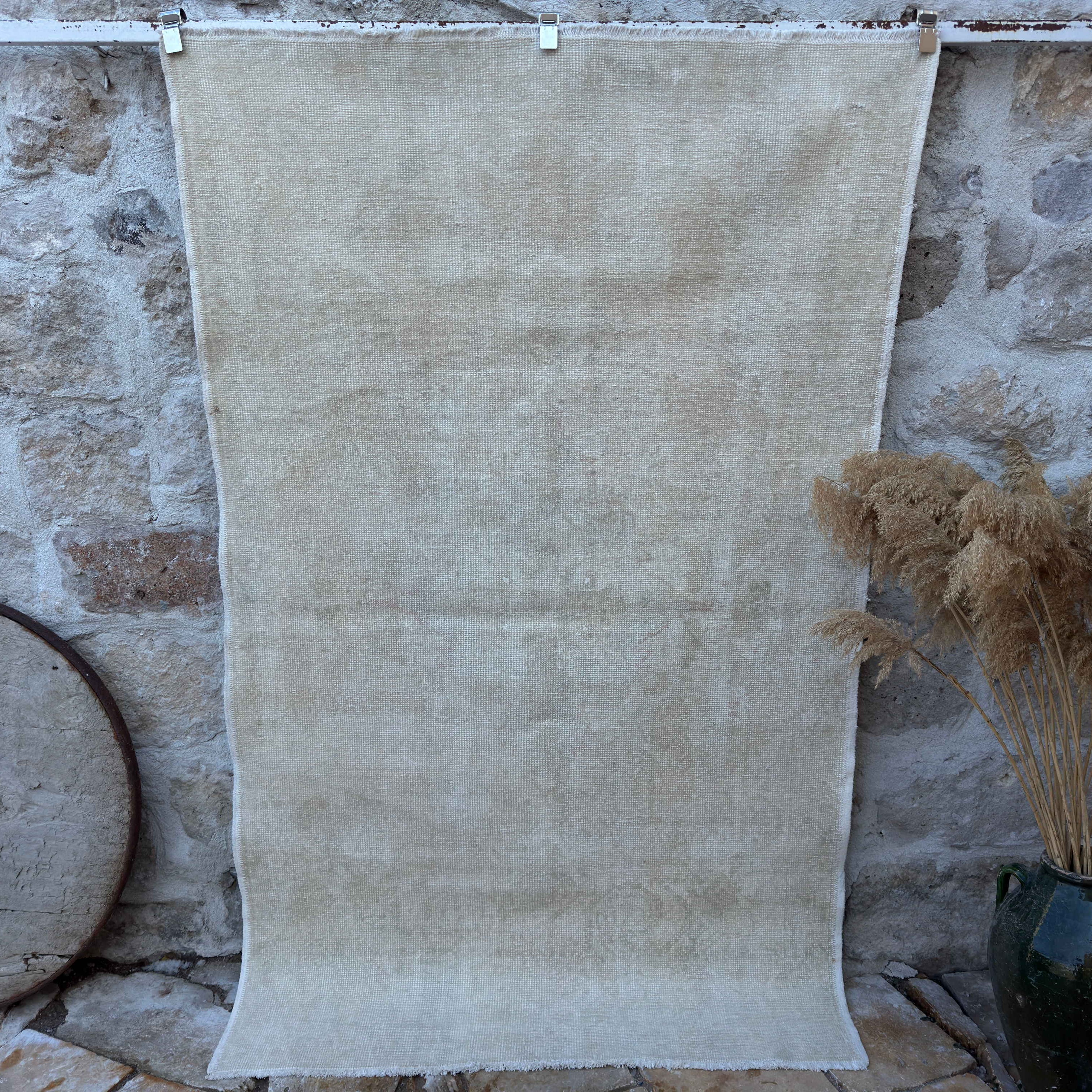 Beige 5' x 7' vintage area rug with neutral design, handmade in Turkey – Hawa.