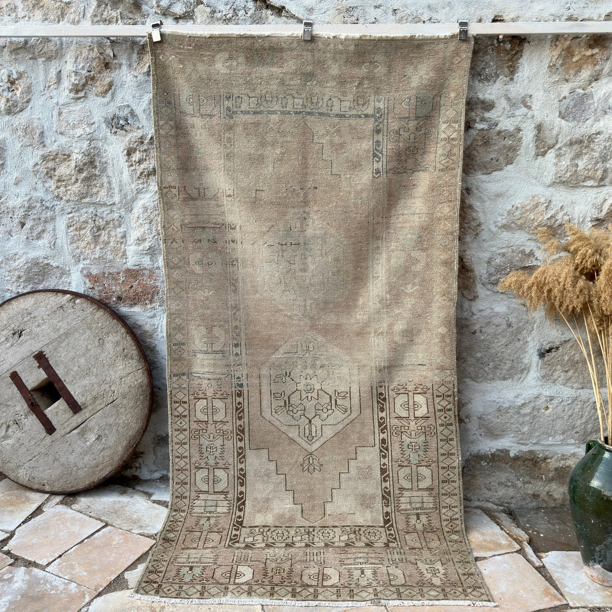 Beige 4' x 8' vintage distressed rug with neutral design, handmade in Turkey – Gross.