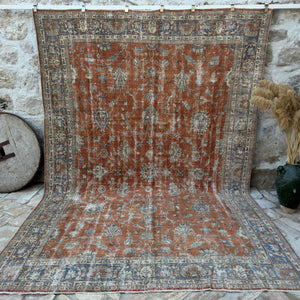 Hero - Vintage Floral Rug