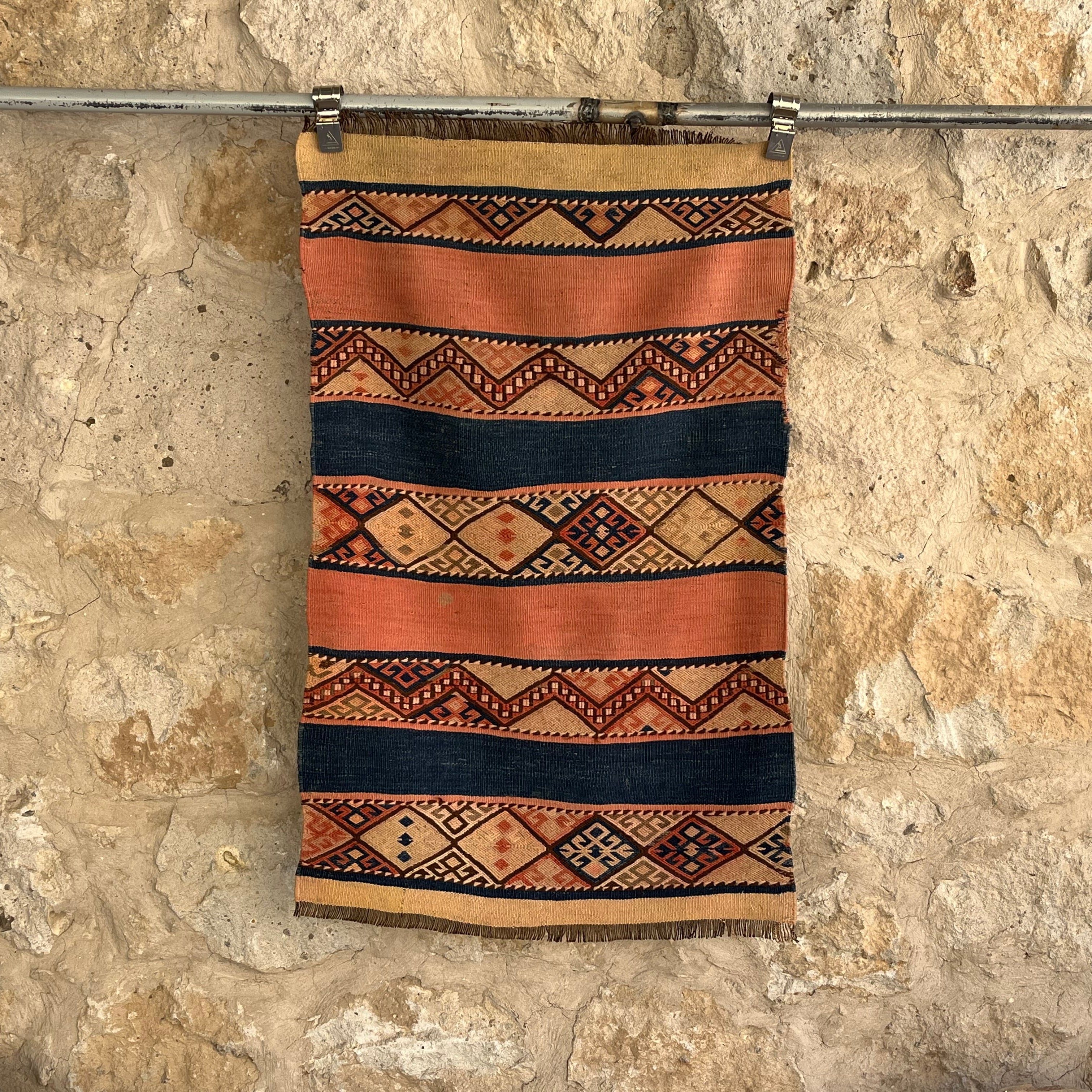 Pink 2' x 4' vintage kilim rug with traditional design, handmade in Turkey – Syed.