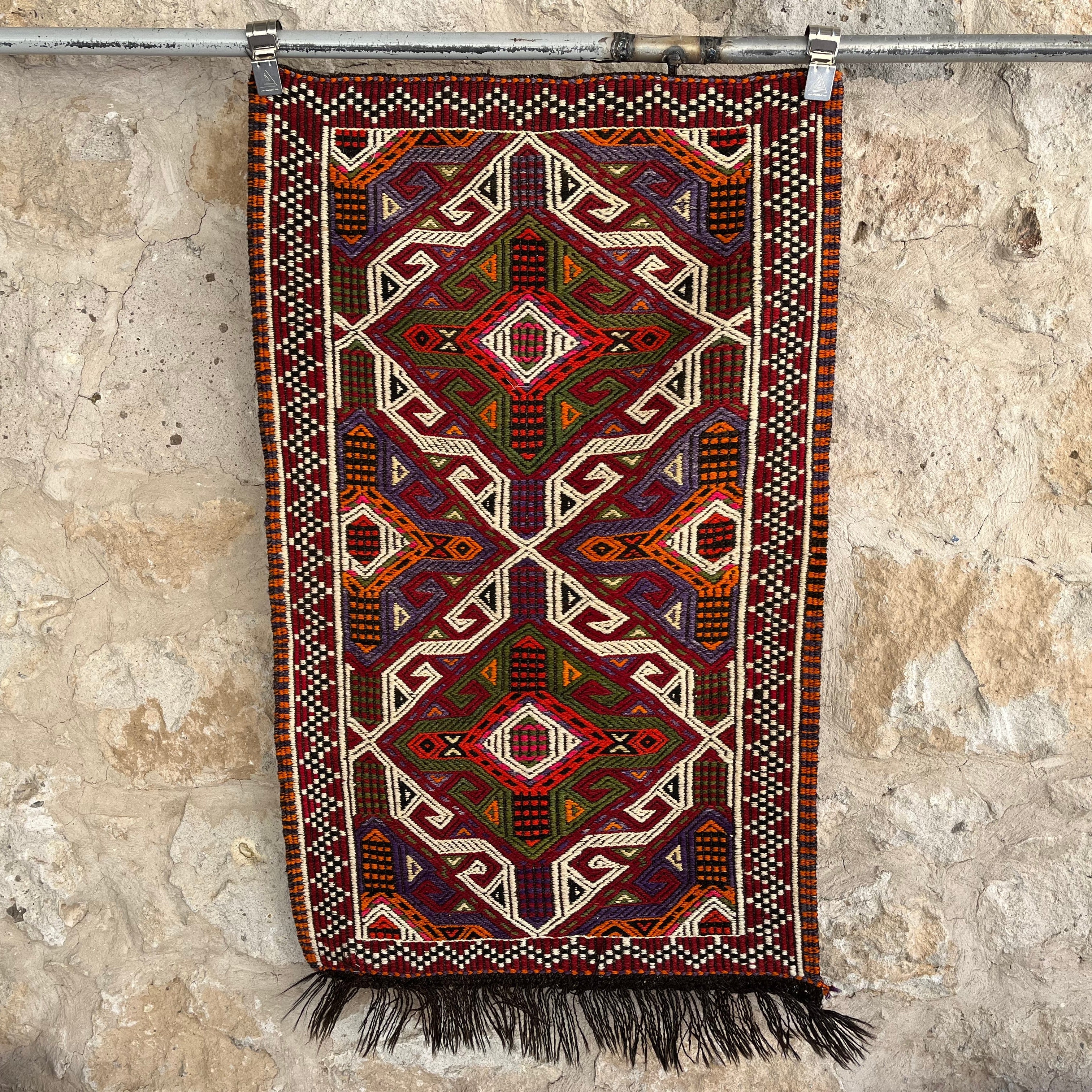 Red 2' x 4' vintage kilim rug with traditional design, handmade in Turkey – Lesley.