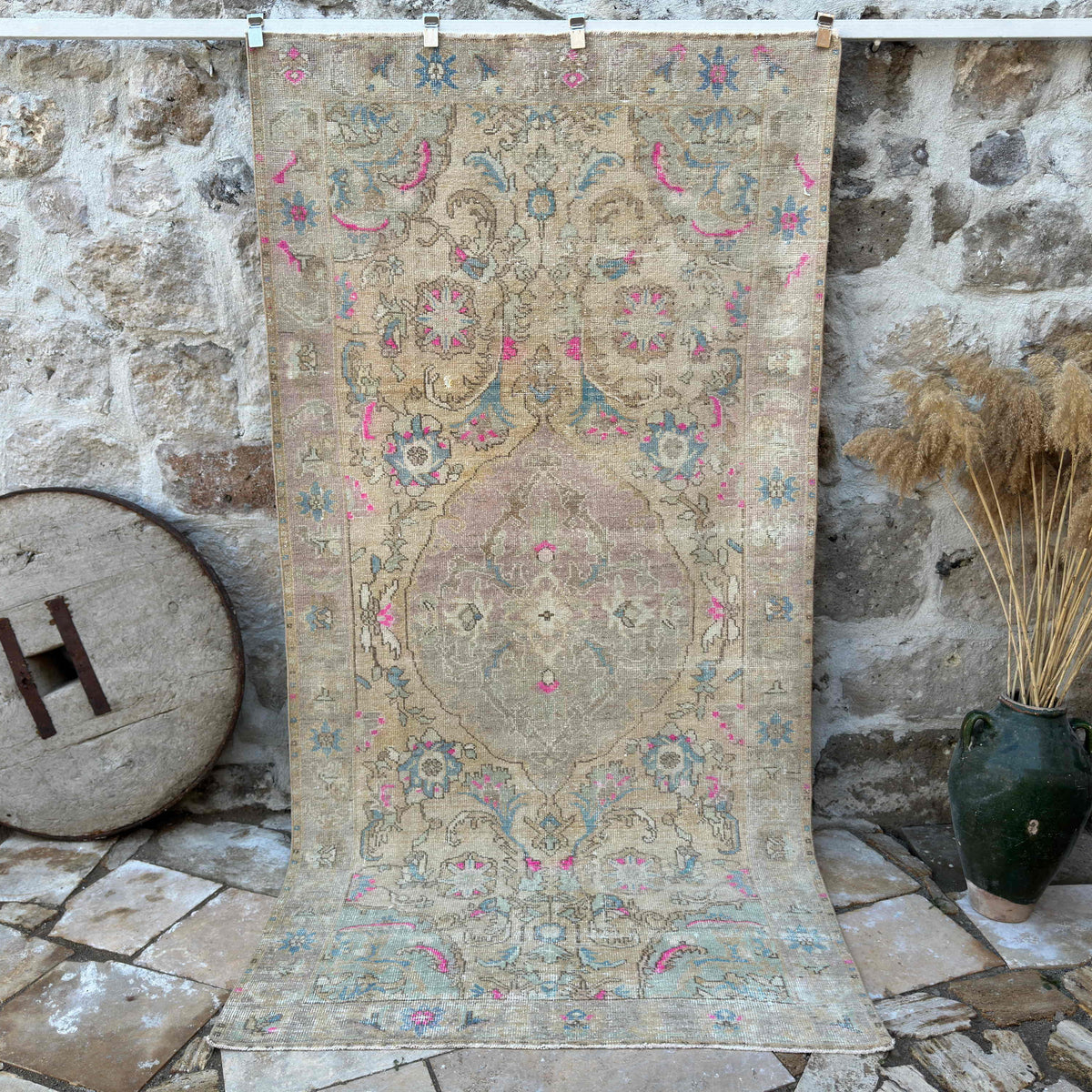 Pink 4' x 9' vintage medallion rug with neutral design, handmade in Turkey – Cristian.