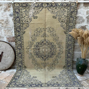Cason - Vintage Medallion Rug