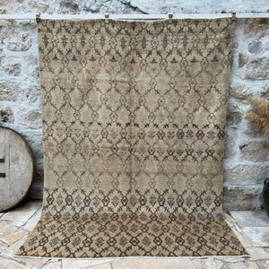 Hughes - Vintage Oushak Rug
