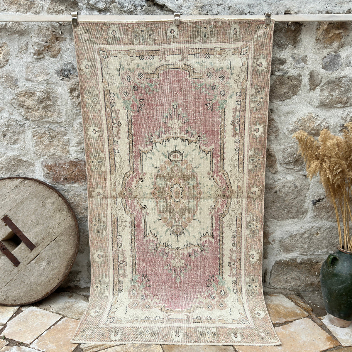 Pink 4' x 8' vintage persian rug with medallion design, handmade in Turkey – Zayn.