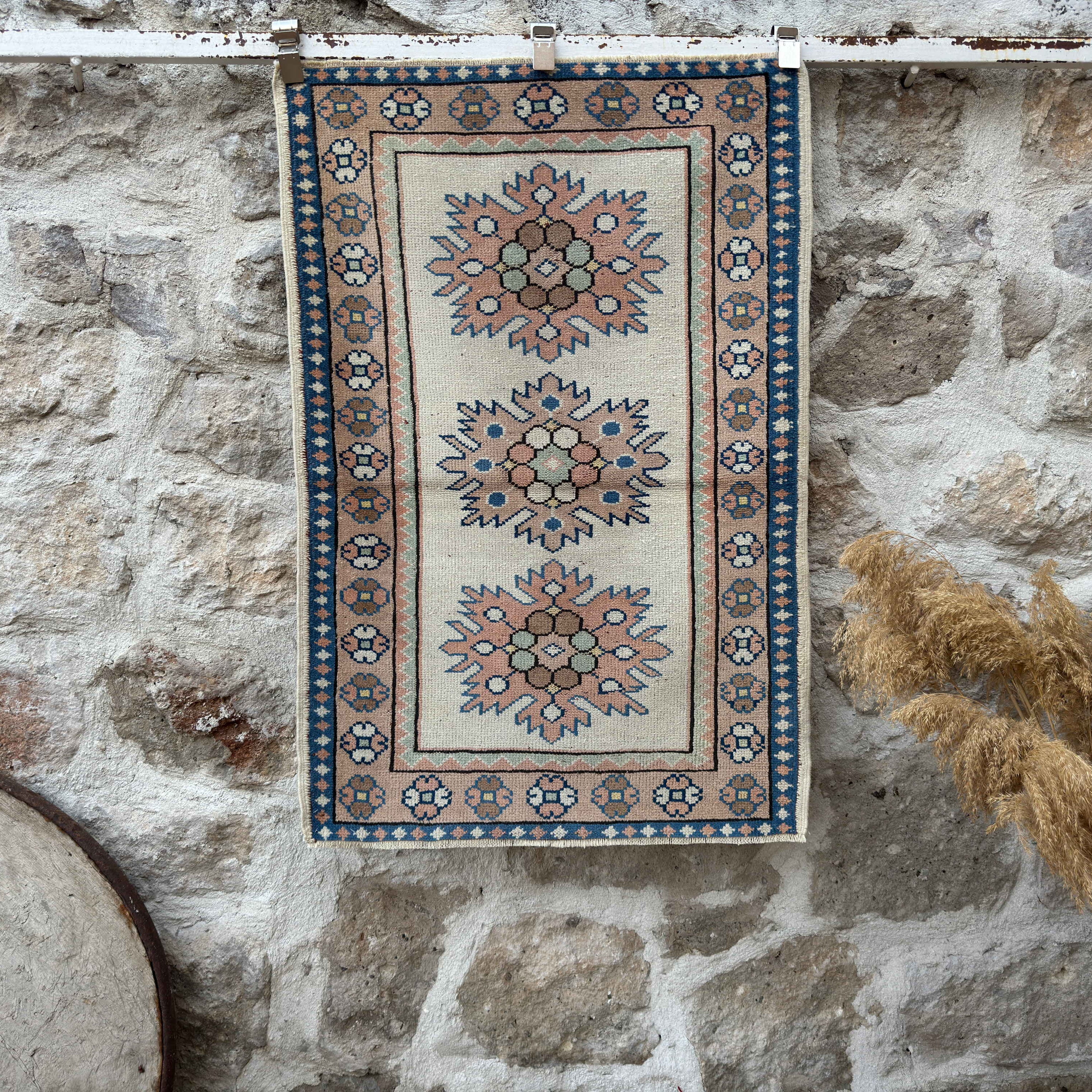 Beige 3' x 4' vintage small rug with traditional design, handmade in Turkey – Hart.