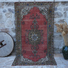 Red 5' x 9' vintage tradiitonal rug with traditional design, handmade in Turkey – Tani.