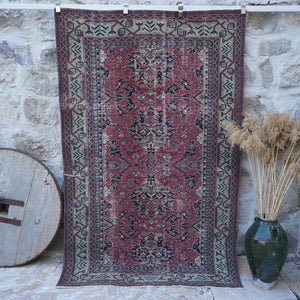 Lucila - Vintage Traditional Rug