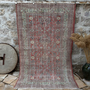 Monique - Vintage Traditonal Rug