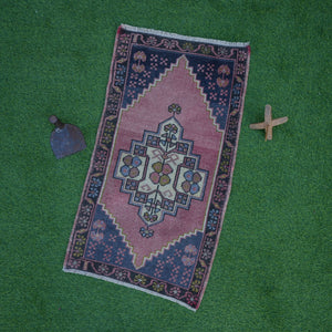 Abram - Vintage Turkish Rug
