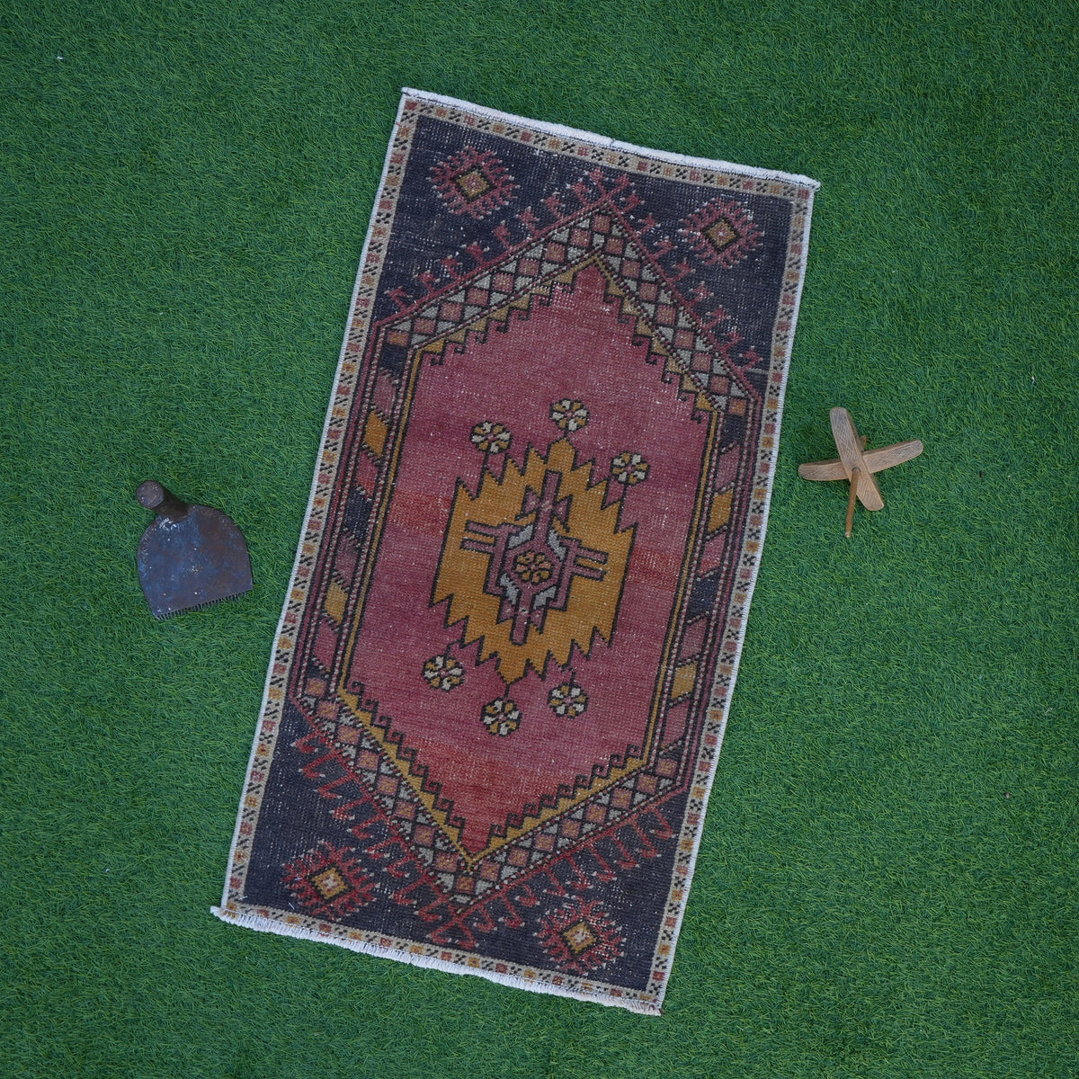 Red 2' x 3' vintage turkish rug with traditional design, handmade in Turkey – Weston.